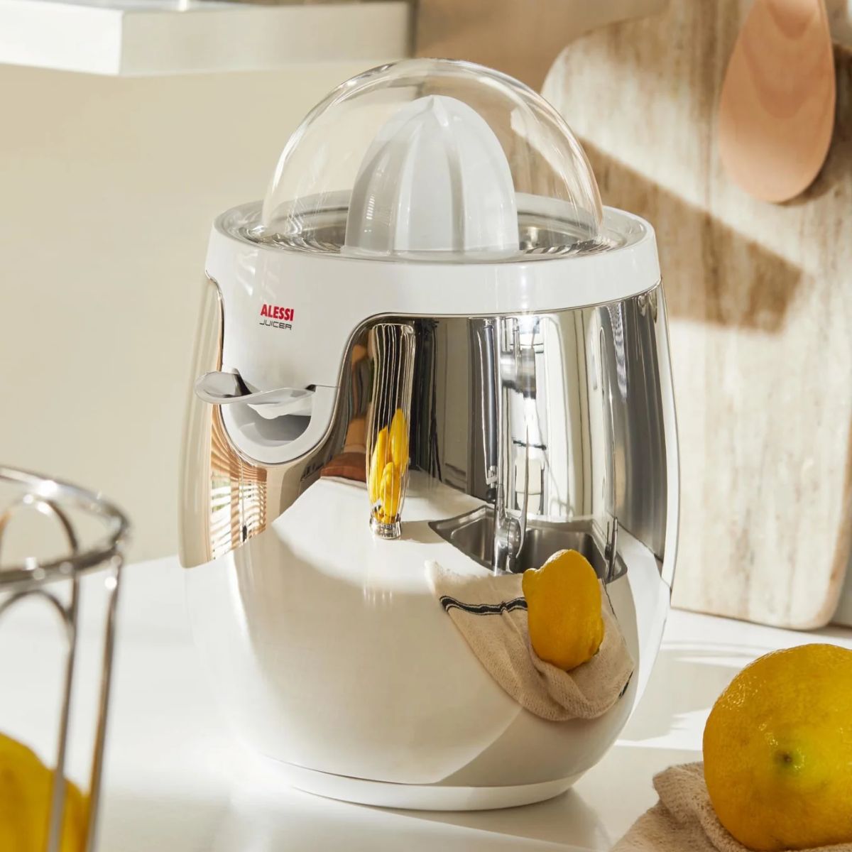 Alessi "Juicer" spremiagrumi elettrico, 60 decibel, acciaio inossidabile, bianco
