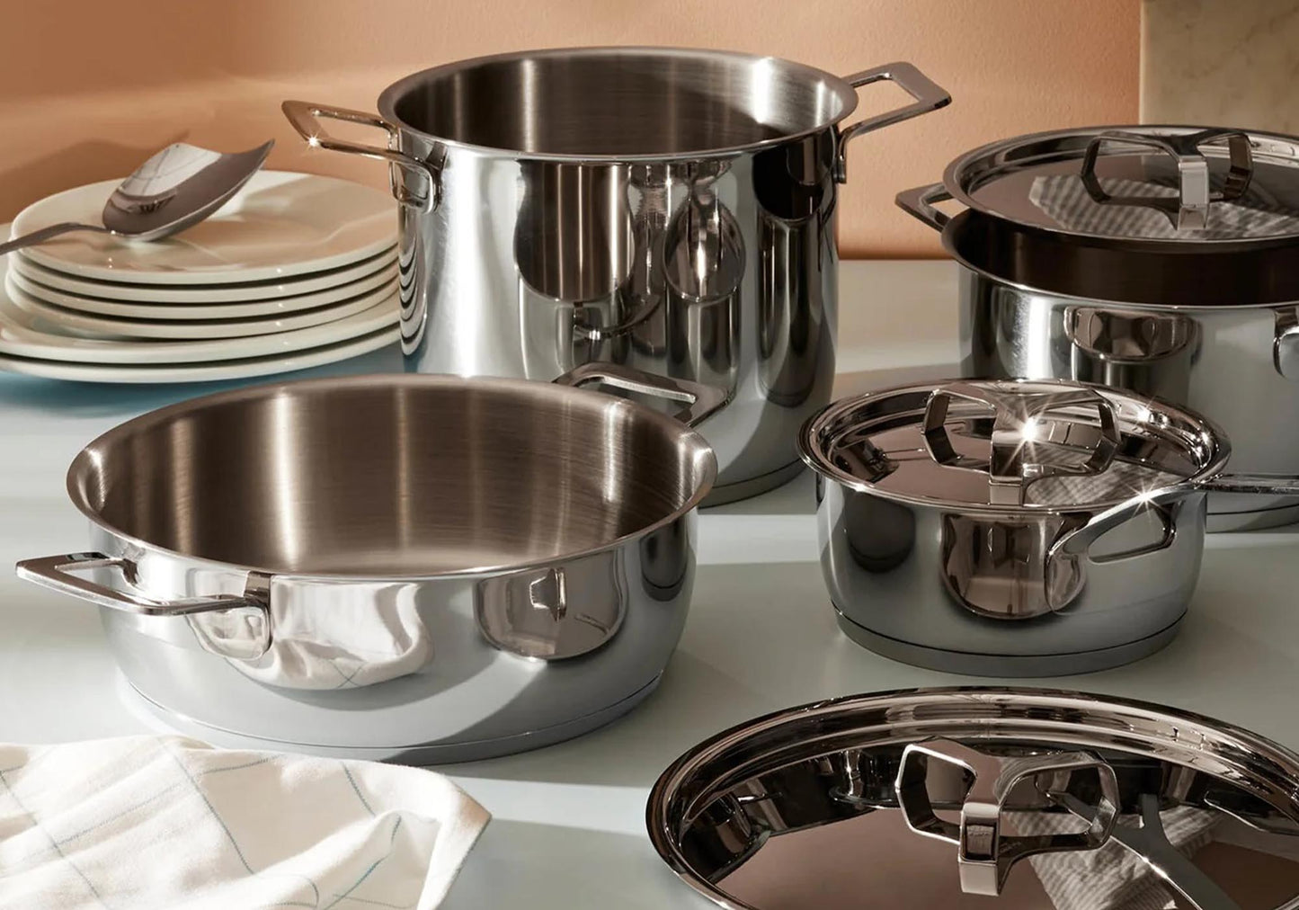 Alessi "Pots & Pans" set di pentole e coperchi 9 pezzi in acciaio lucido 18/10